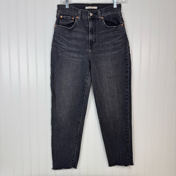 Levi's Jeans Women's Size 27 Black‎ / Gray High Rise Boyfriend Tapered Raw Hem - Picture 1 of 15